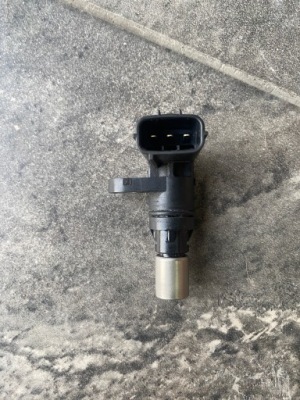 Датчик скорости импульсатор honda accord vii 2.2d фото №1