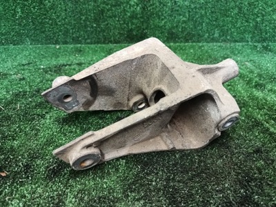 Chevrolet captiva 2.2 кронштейн двигуна фото №1