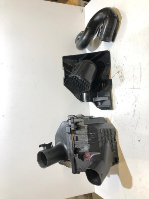 Фильтр воздуха воздухозаборник 93867738 93462477 93451665 renault trafic iii 2.0 dci фото №1