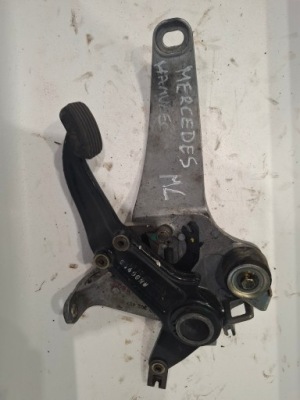 Mercedes ml w163 педаль тормоза стояночного фото №1