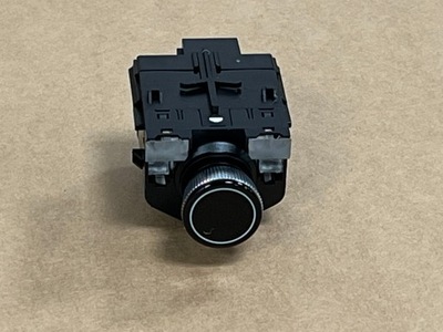 Audi q8 q7 4m регулятор громкость 4n1919600 фото №1