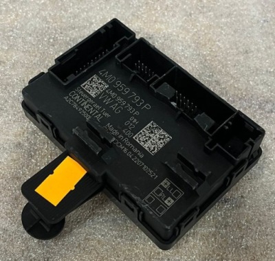 Модуль блок керування двері audi 4m0959793p фото №1