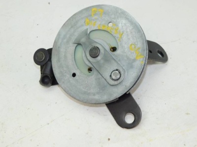 Discovery iii l319 04r натягувач кришки задня правий фото №1