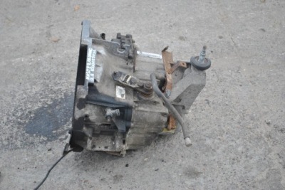 Коробка передач передач механическая 5-b renault master opel movano 2.5 8200025732 фото №1