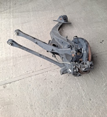 Поворотный кулак суппорт рычаги правый задняя bmw f45 фото №1