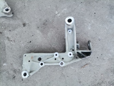 Кронштейн рычаг правый vw golf v vi 1k0199256f фото №1