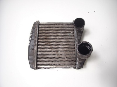 Інтеркулер smart fortwo 0.6t 98r behr 16491 фото №1