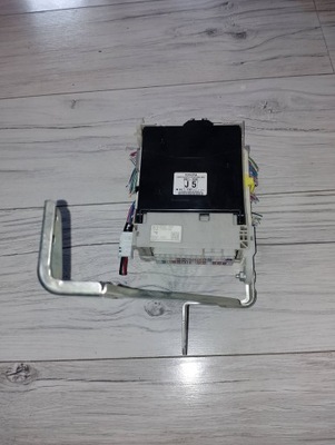 Toyota бортовой компьютер блок управления 89221-74080 фото №1