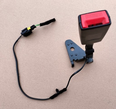 Citroen c5 iii kombi клипса поперечина задняя фото №1