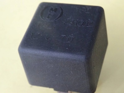 Реле lancia thema type 231002 nr1571 фото №1