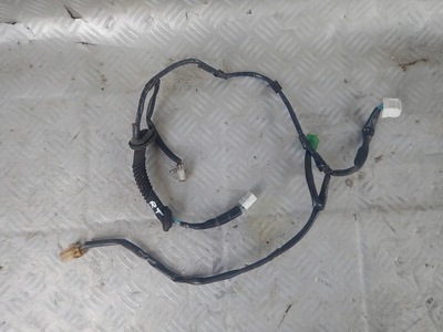 Subaru forester ii lift правая электропроводка дверь задняя фото №1