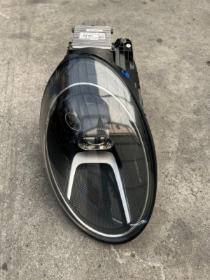 Porsche 992 лампа права перед led ксенон 992941032h фото №1