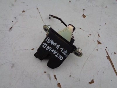 Замок кришки задня skoda octavia 2 ii fl kombi фото №1