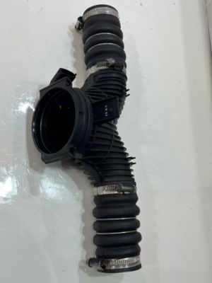 Тройник труба інтеркулер cayenne ii 7p5 turbo s 4.8 v8 7l5145770b фото №1