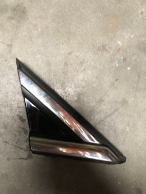 Ford mondeo mk5 fusion накладка трикутник заглушка права фото №1