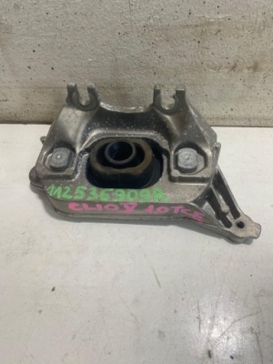 Кронштейн подушка двигателя коробки renault clio v 1.0 112536909r фото №1