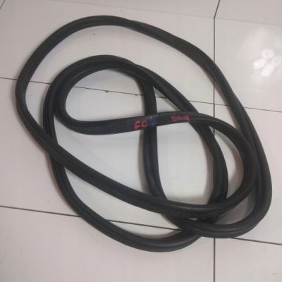 Прокладка кришки багажника bmw f07 фото №1