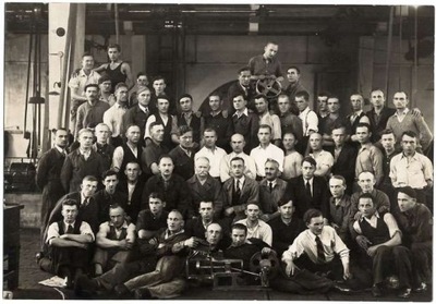 T. Tkacz: Pracownicy sosnowieckiej fabryki do 1939