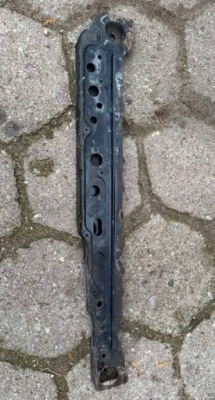 Балка pod радіатор nissan nv200 фото №1