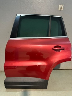 Дверь левая задняя vw tiguan i цвет la3t фото №1