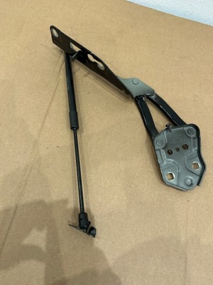 Volvo оригинальный номер 31356752 петля капот фото №1