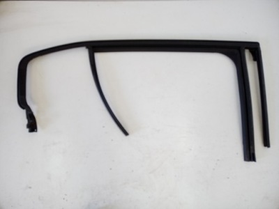 Прокладка двері правий задня citroen c5 aircross 9811246780 фото №1