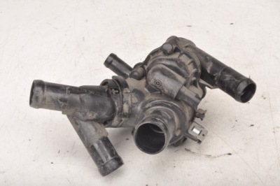 Mercedes gla x156 1.6 корпус термостата фото №1