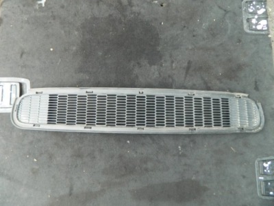 Решітка бампера перед середня mini r55 r56 07-12 rok 2751285 k136/619s фото №1