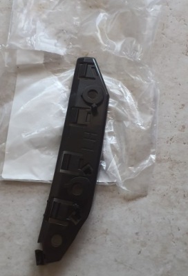 Tesla model 3 2017- напрямна бампера ліва 108418100e оригінал фото №1