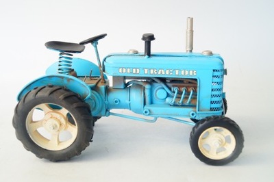 Metalowy pojazd traktor model retro stary