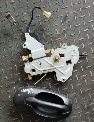 Ручка правый задняя с замком kia carnival i фото №1