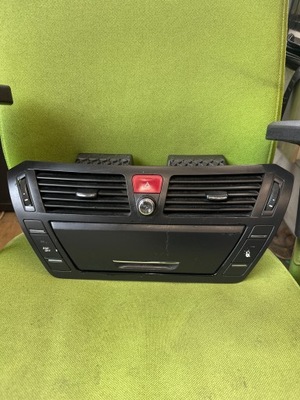 Решітка обдув середня c4 grand picasso i lift фото №1