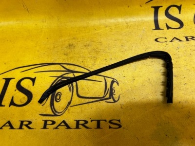 Прокладка напрямна двері права porsche cayenne ii 7p5 lift 92a фото №1