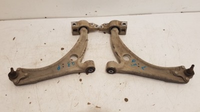 Audi q3 рычаг правый перед 5n0407151h фото №1