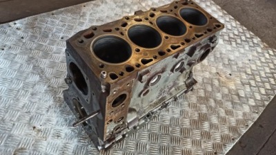 Блок двигателя 2.8 jtd iveco daily master фото №1