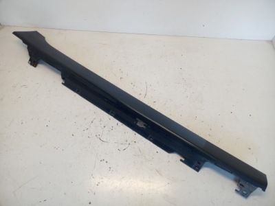 Правая молдинг порог накладка bmw 2 f46 7318852 фото №1
