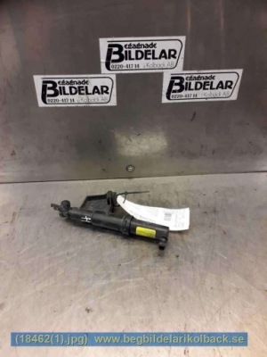 2007 volvo c30 омивач фара 30661085-002 фото №1