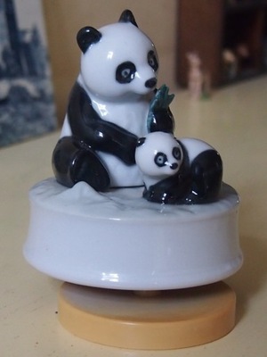 Misie Panda - pozytywka porcelanowa