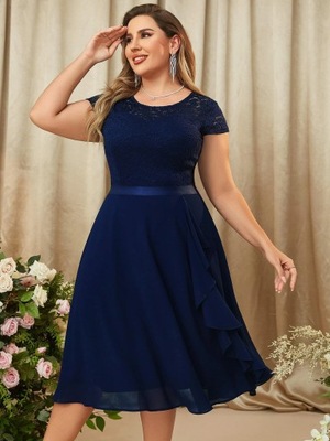 SUKIENKA PLUS SIZE Z KORONKĄ GRANATOWA 44 1V5D