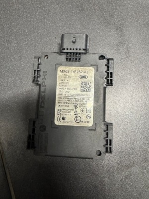 Range rover velar l560 2021 2022 рестайлинг  датчик мертвого pola bsm blis задний фото №1