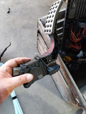 Mercedes w177 1.3 b педаль газа amg хром rhd потенциометр исправный фото №1