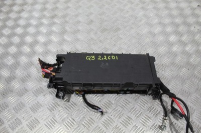 Коробка запобіжників корпус infiniti q30 фото №1