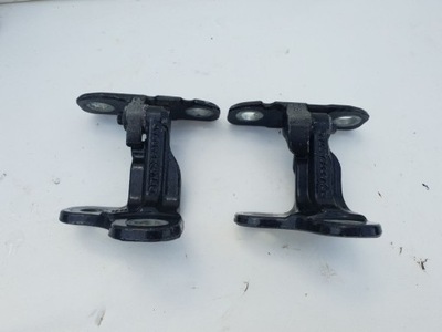 Jaguar f-pace 16- петлі двері лівий задня фото №1