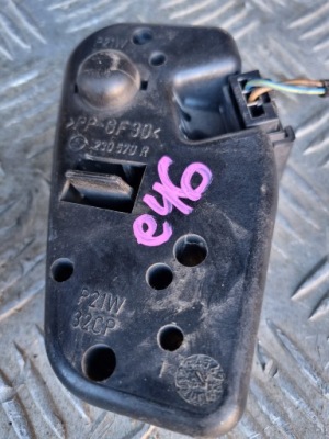 Вкладыш лампы правый задняя bmw 3 e46 230570r фото №1