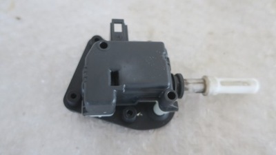 AUDI A3 A4 B6 A6 ПРИВОД ЗАМКА 8E9827833