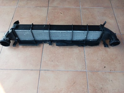 Радіатор інтеркулер mercedes a2035000400 фото №1