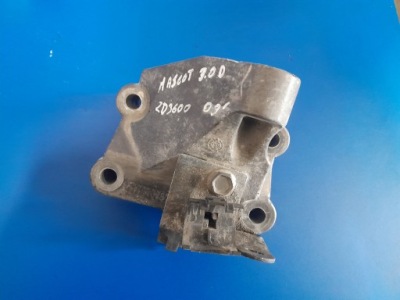 Кронштейн двигателя 7482048232 renault mascott 3.0 dci zd3a600 фото №1