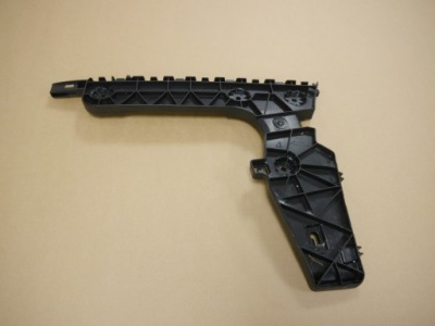 Audi a6 c8 напрямна бампера задня 4k5807454 sedan фото №1