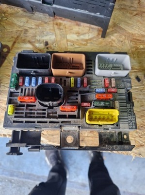 Citroen c5 iii x7 модуль bsm 9675877980 r02 фото №1