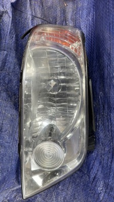 Hyundai matrix 2002- лампа права передня фото №1